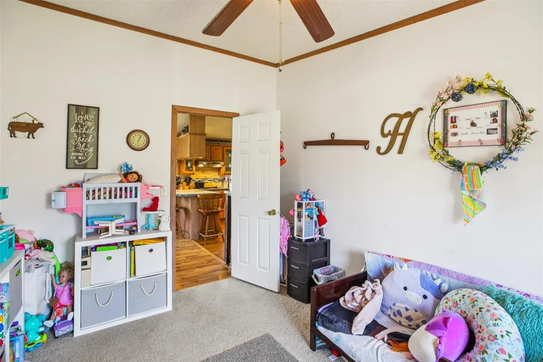 Photo of 372 Hofferek RD