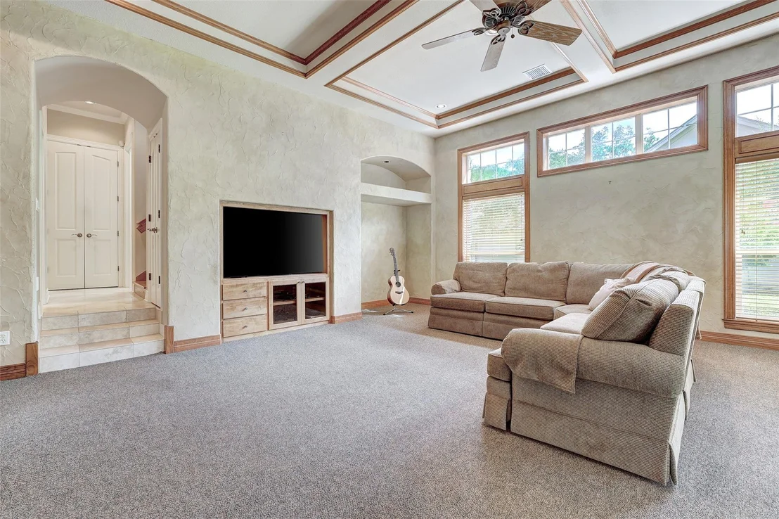 Photo of 25 Meadows End DR