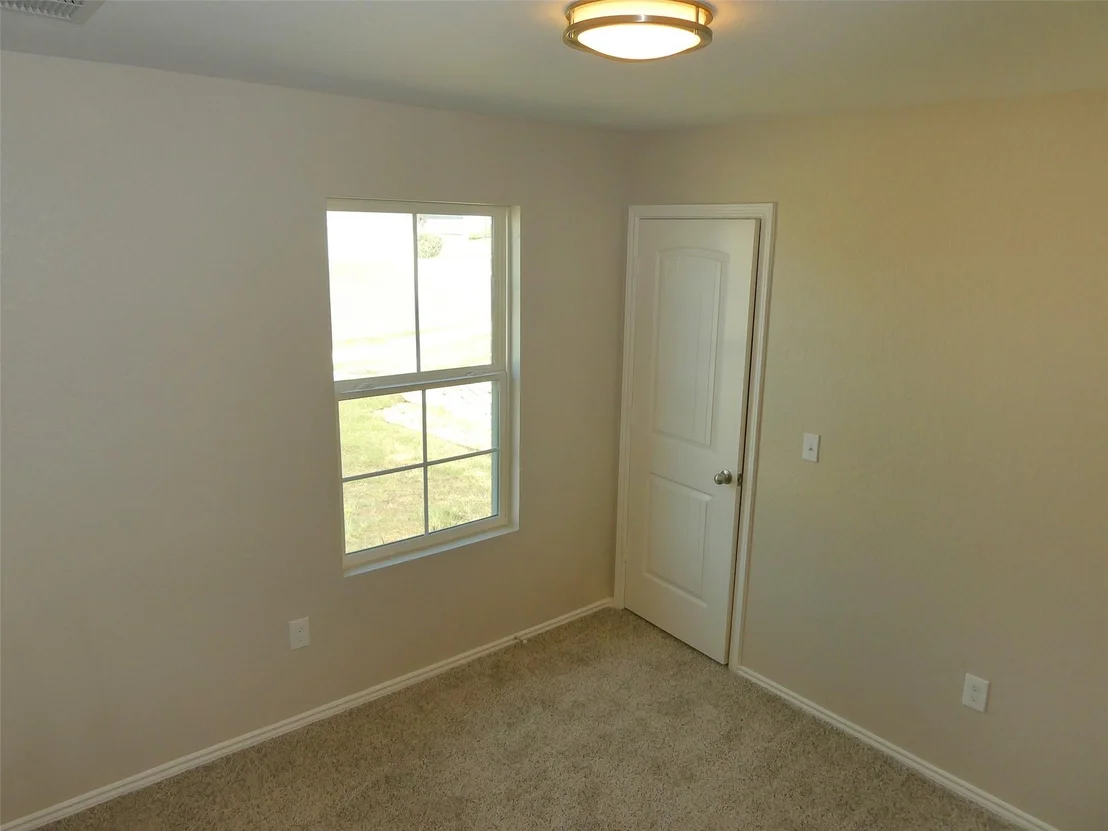 Photo of 6009 RODERICK DR