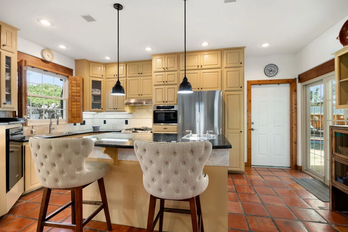 Photo of 301 Riverview DR