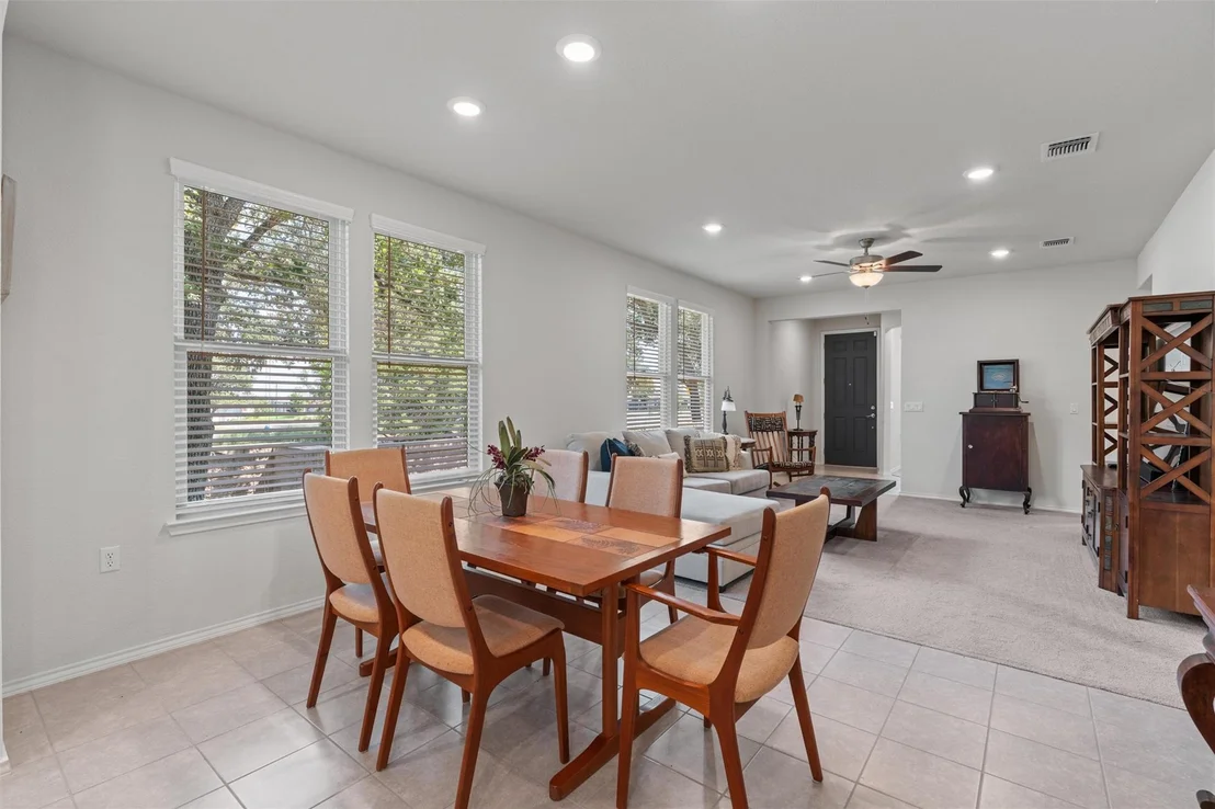 Photo of 502 Saratoga LN