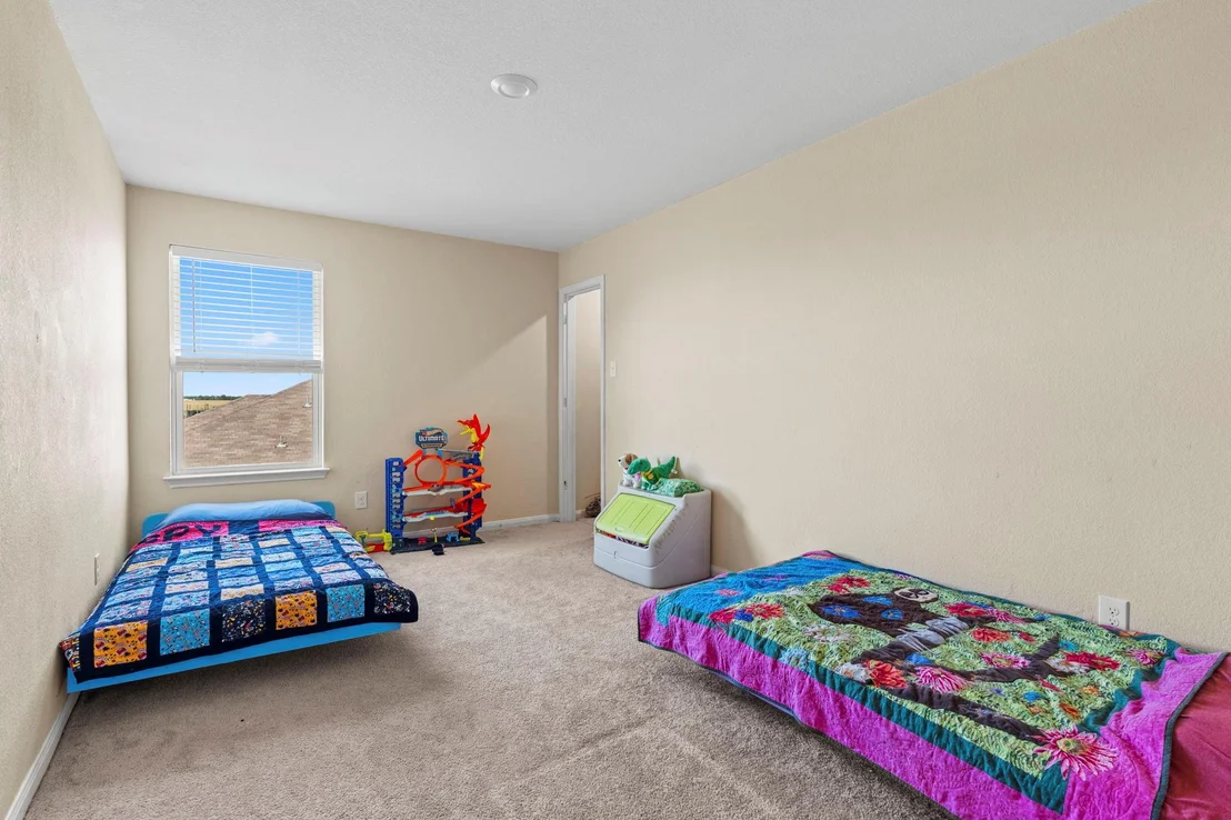 Photo of 1698 Violet LN