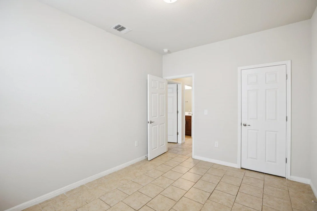 Photo of 176 Mayney LN
