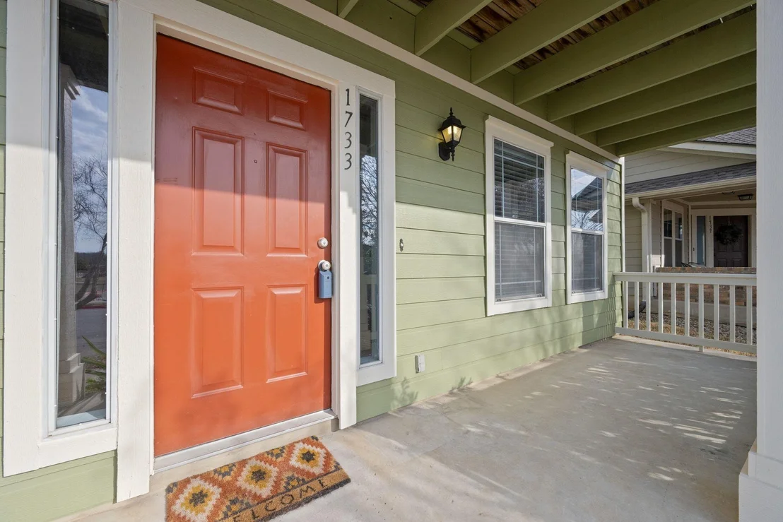 Photo of 1733 Thompson TRL