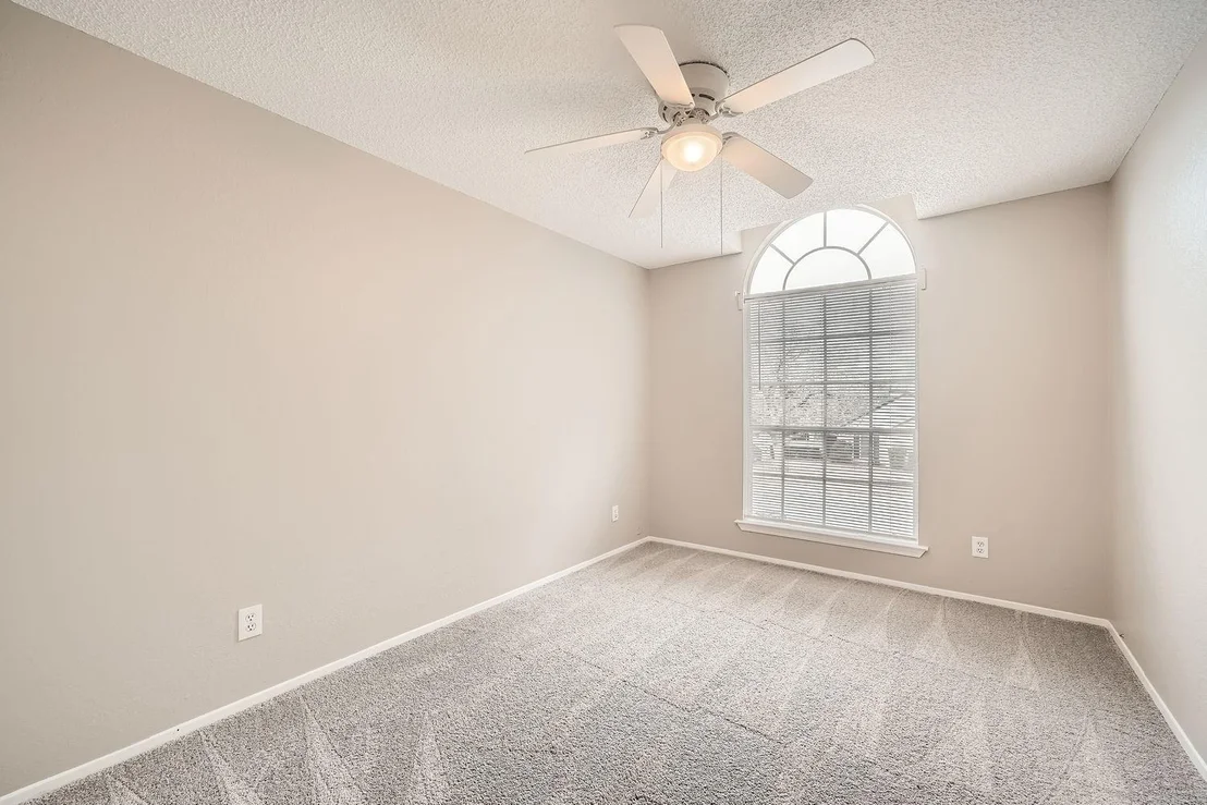 Photo of 1703 Sylvia LN