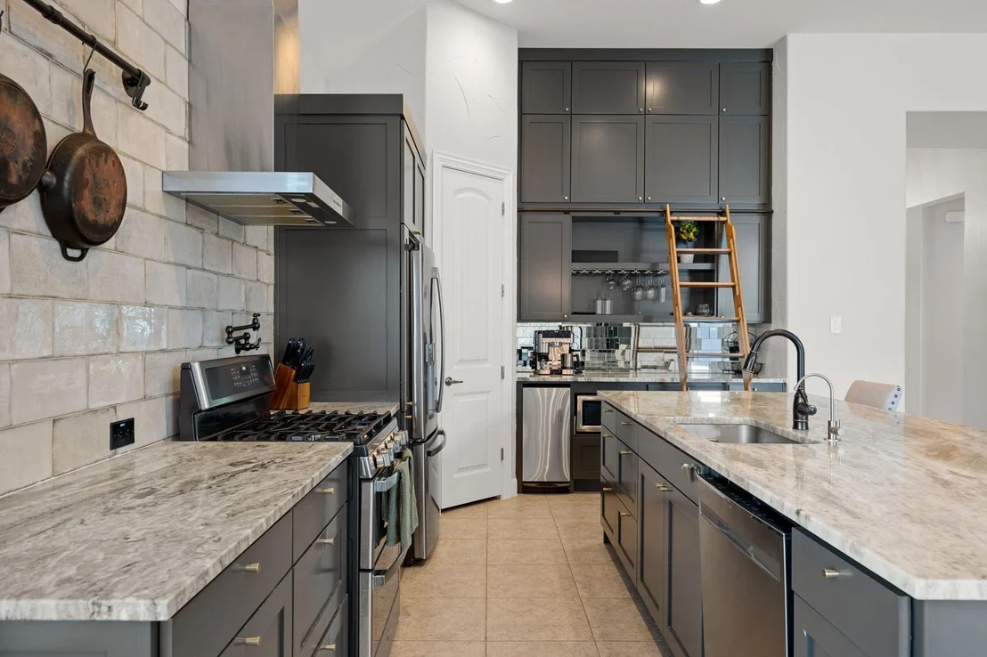 Photo of 1409 Birch DR