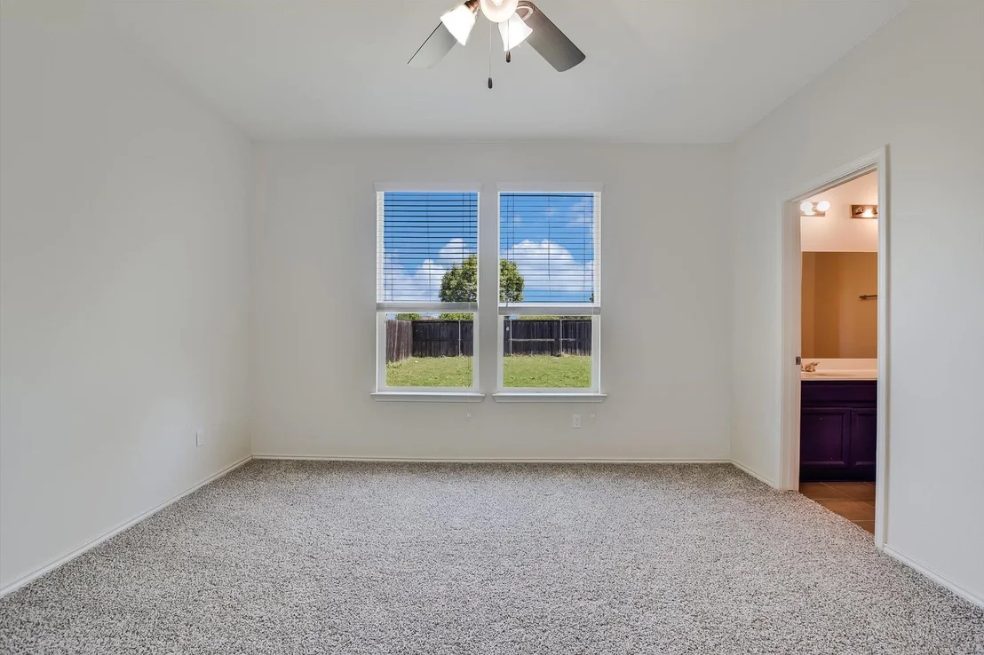 Photo of 136 Stella Gold ST