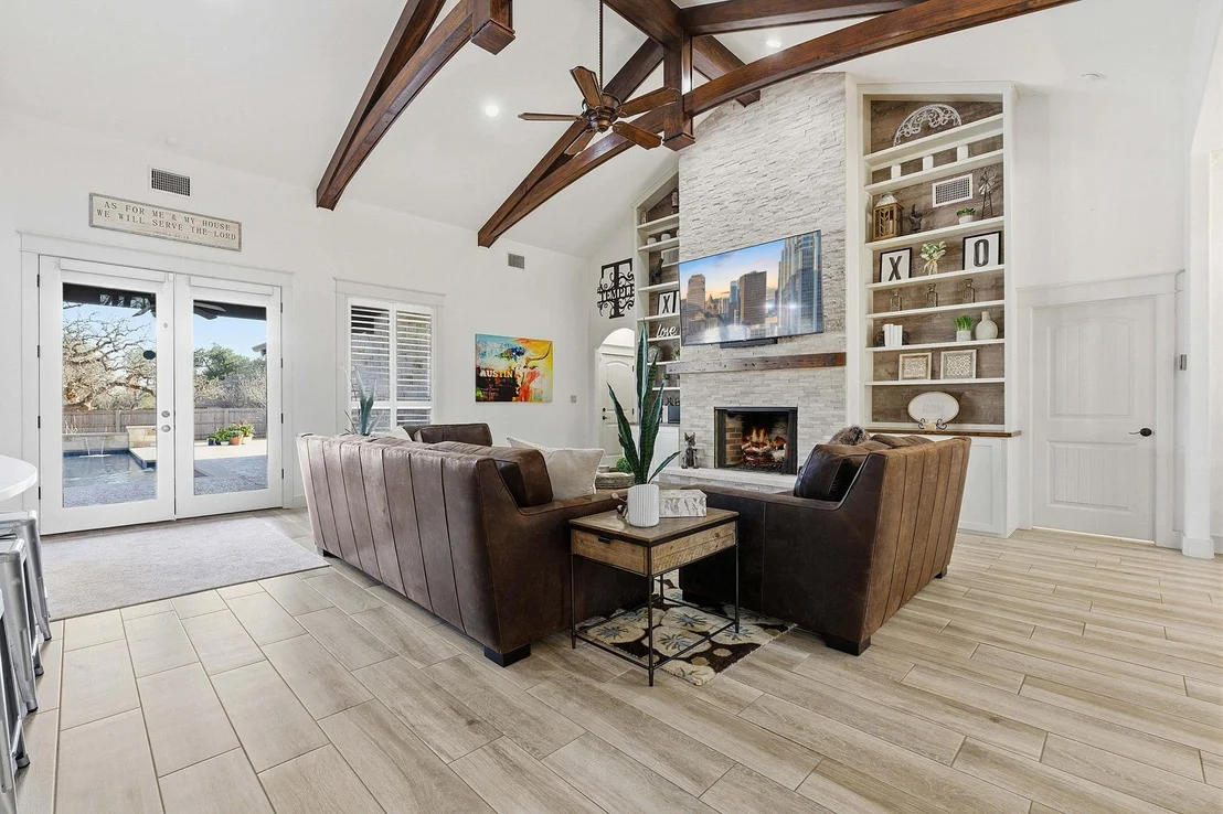 Photo of 308 Oak Plaza CV