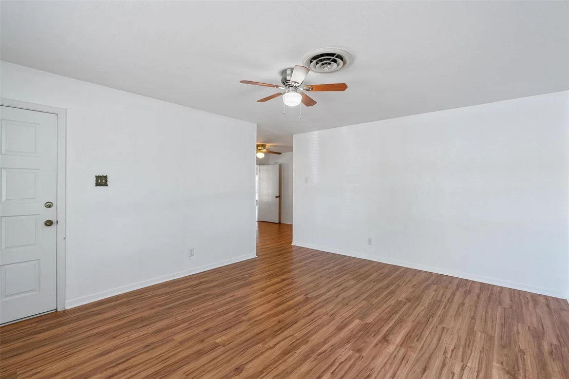 Photo of 7009 Miranda DR