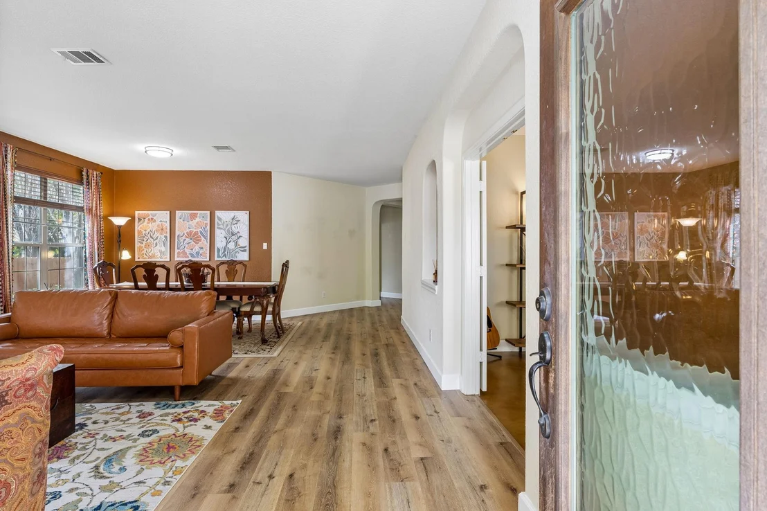Photo of 309 Island Oak DR
