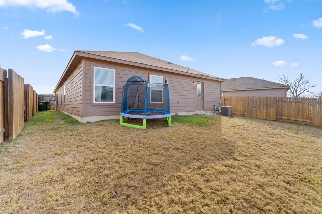 Photo of 337 Crescent Park DR