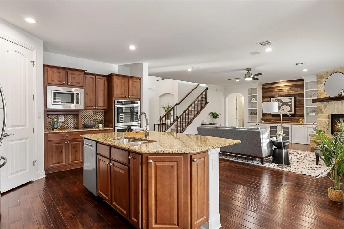 Photo of 302 Duffy LN