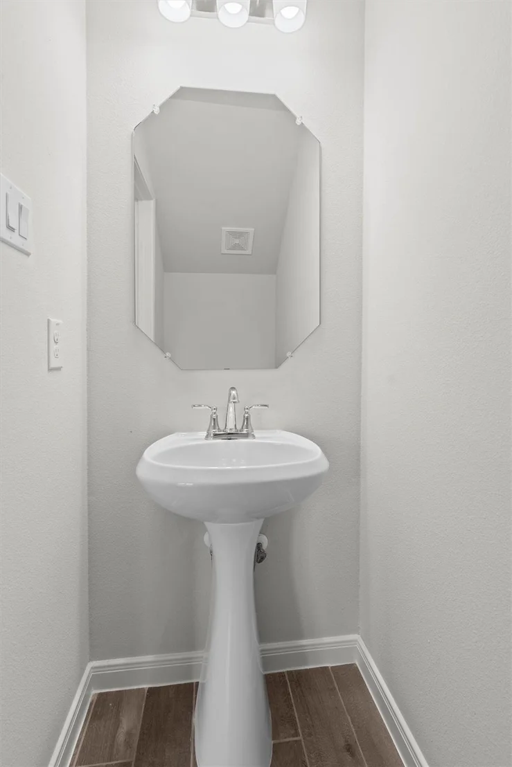 Photo of 349 Stellar Wind DR
