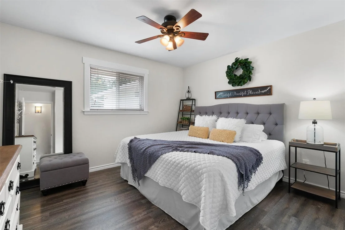Photo of 1900 Walsh DR