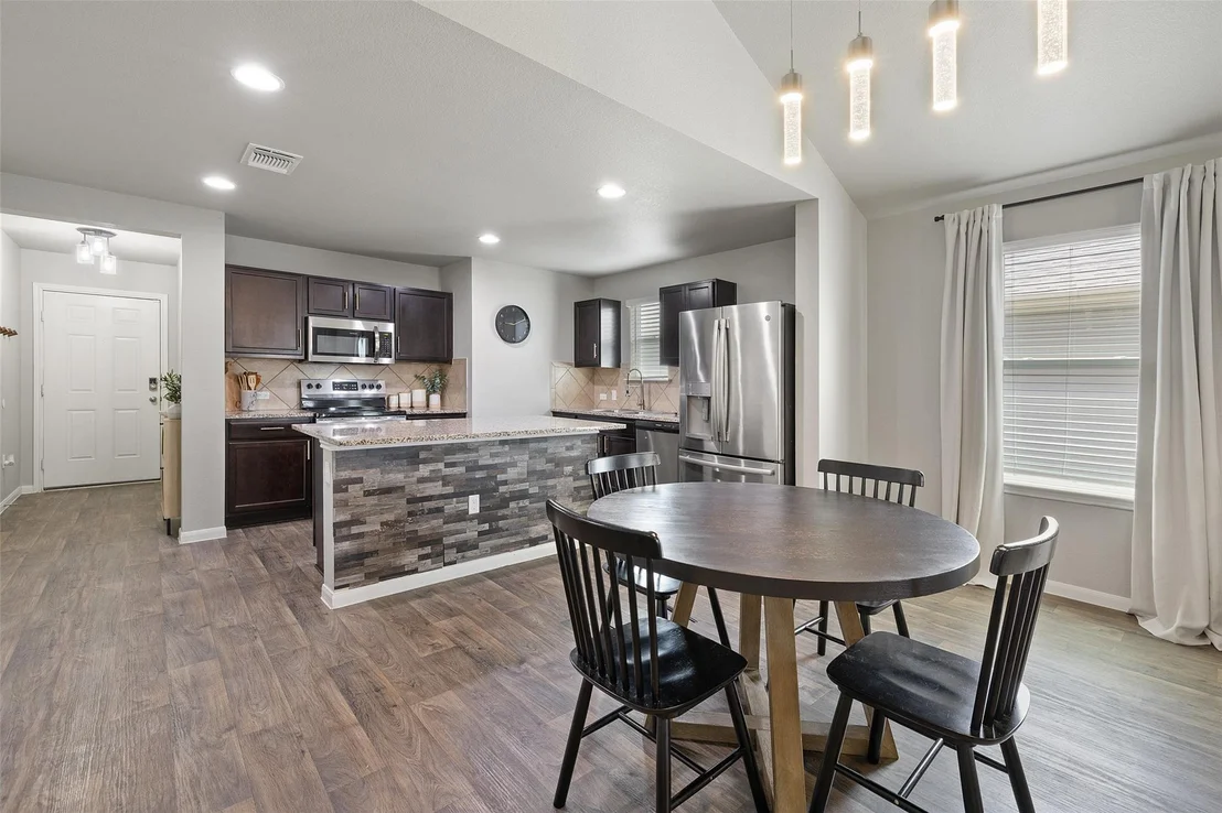 Photo of 104 San Bernard TRL