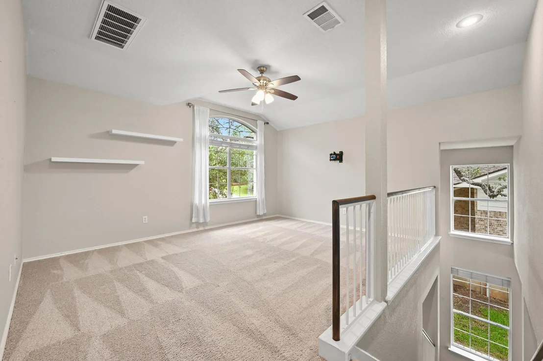 Photo of 10701 Beard Ave