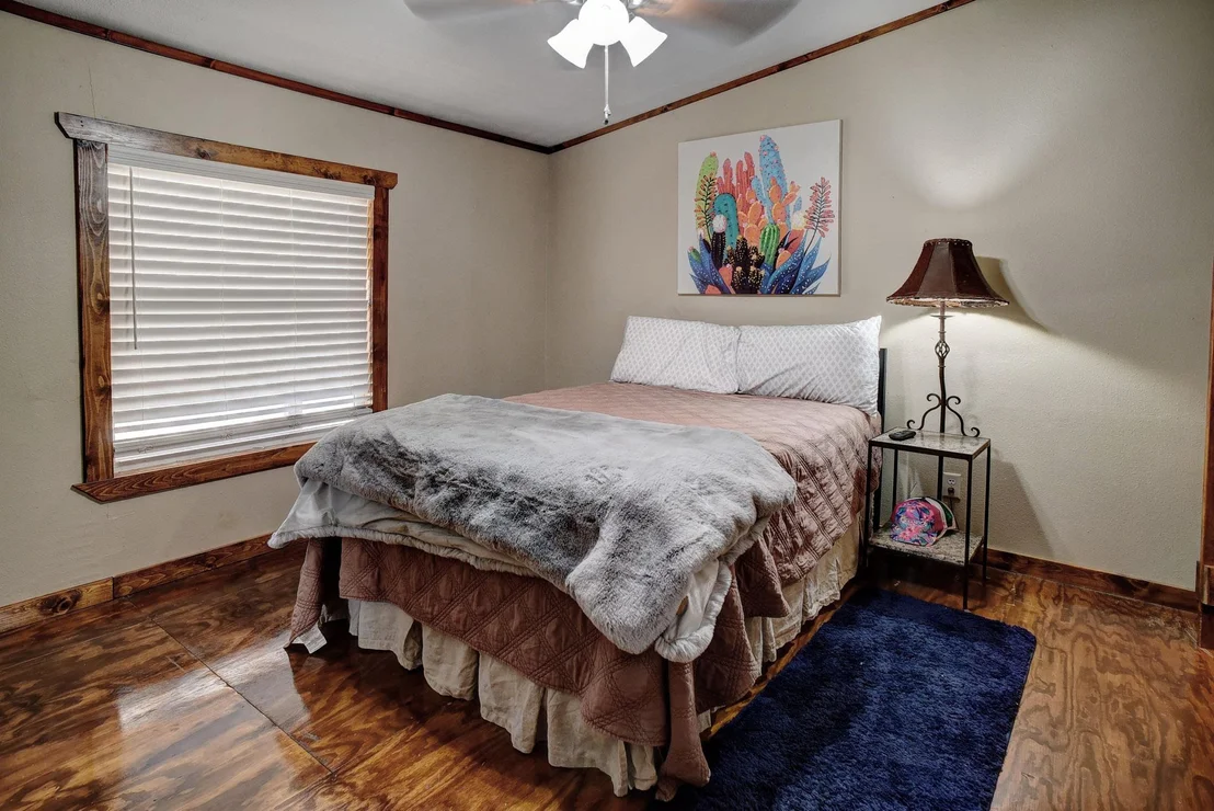 Photo of 1675 Watterson RD