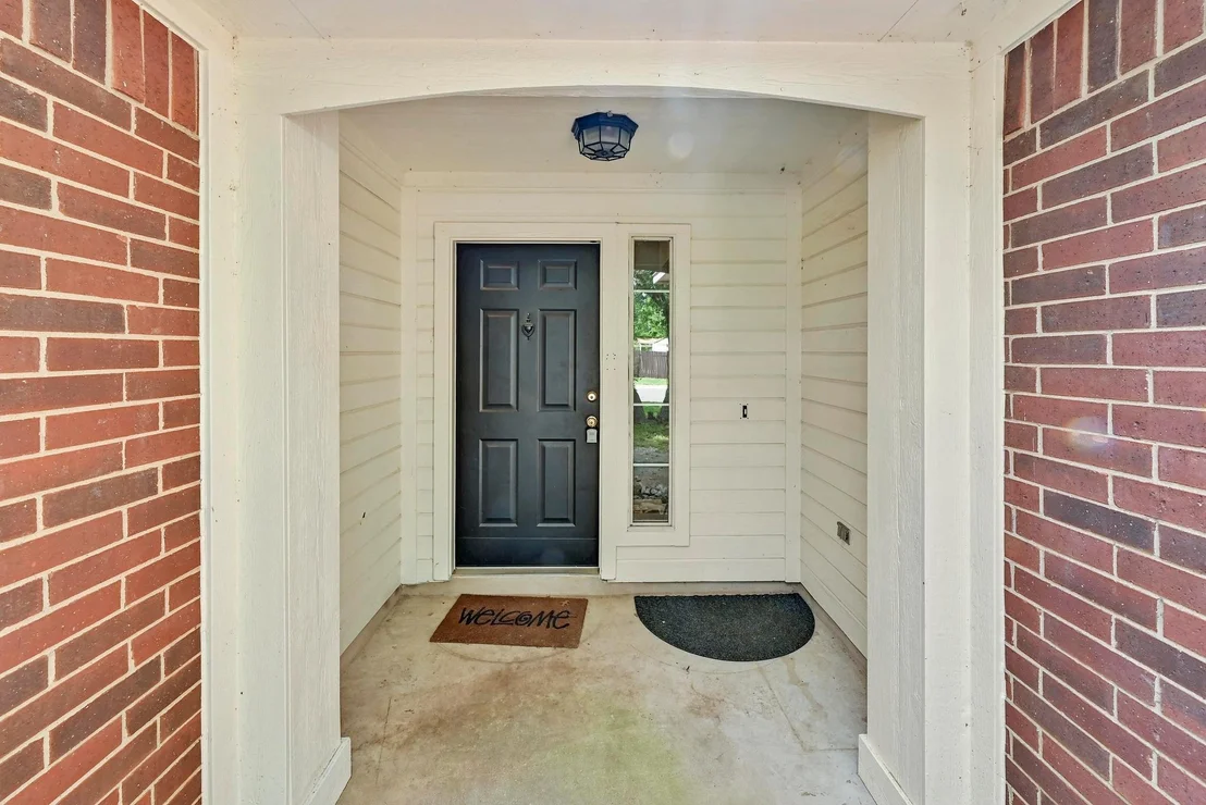 Photo of 902 Honeysuckle DR