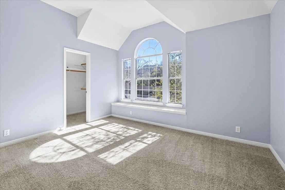 Photo of 10912 Chestnut Ridge RD