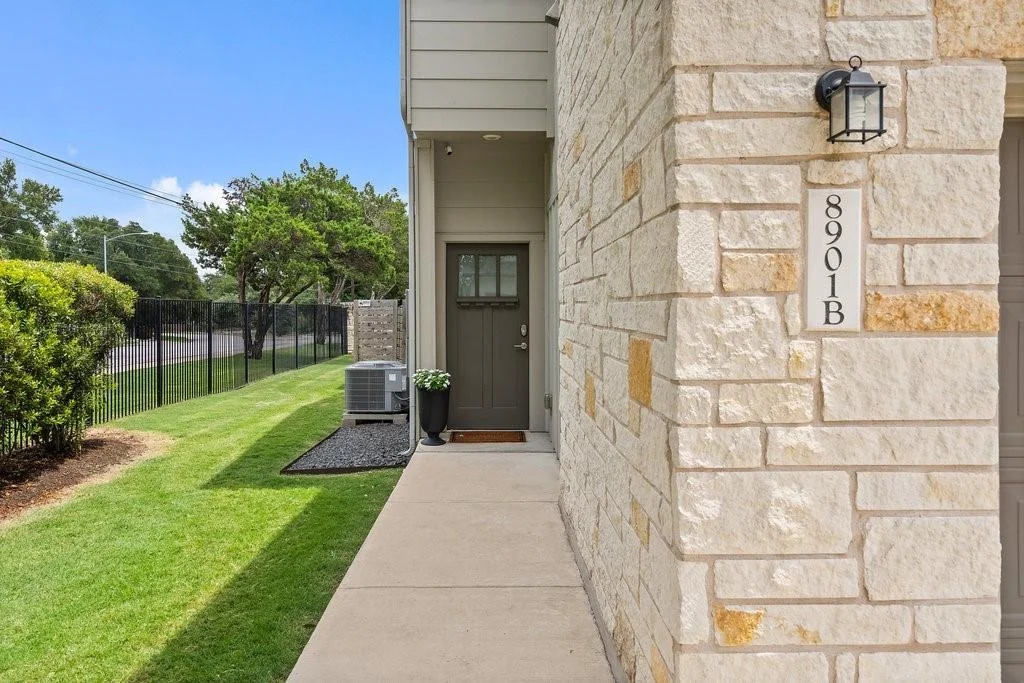 Photo of Unit B at 8901 Parker Ranch CIR