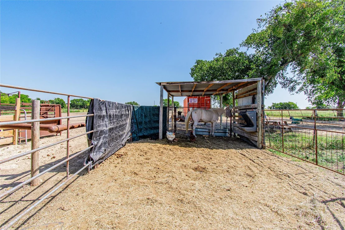 Photo of 8490 E HWY 190