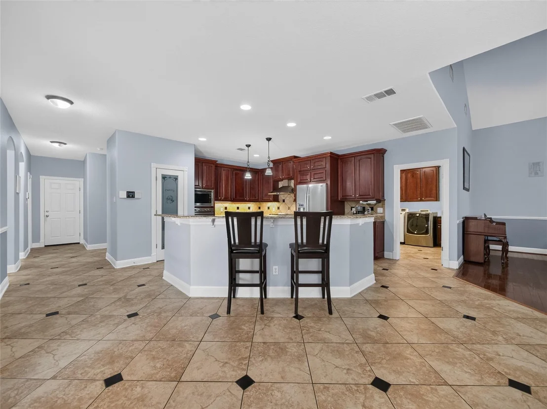 Photo of 3500 Hamlet CV