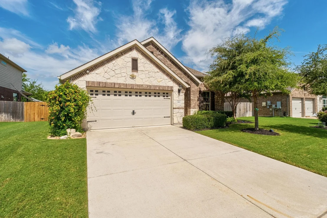 Photo of 21612 Hines LN