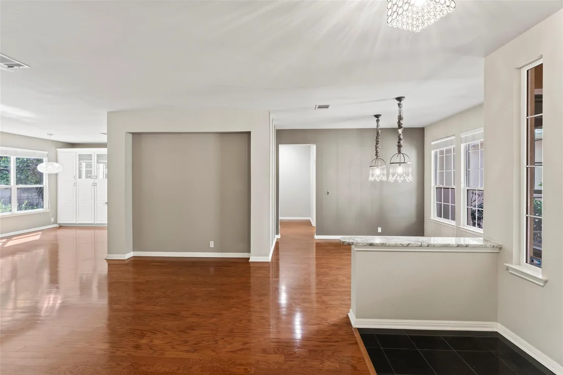 Photo of 105 Saddle TRL