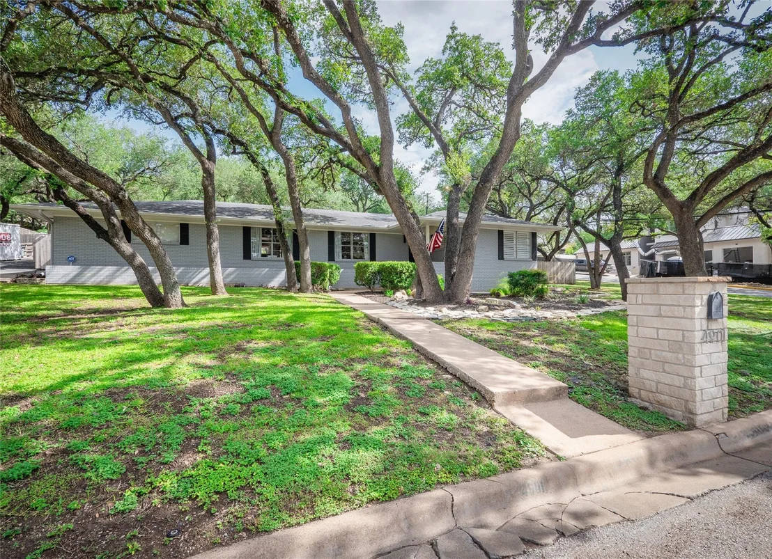 Photo of 4901 Timberline DR