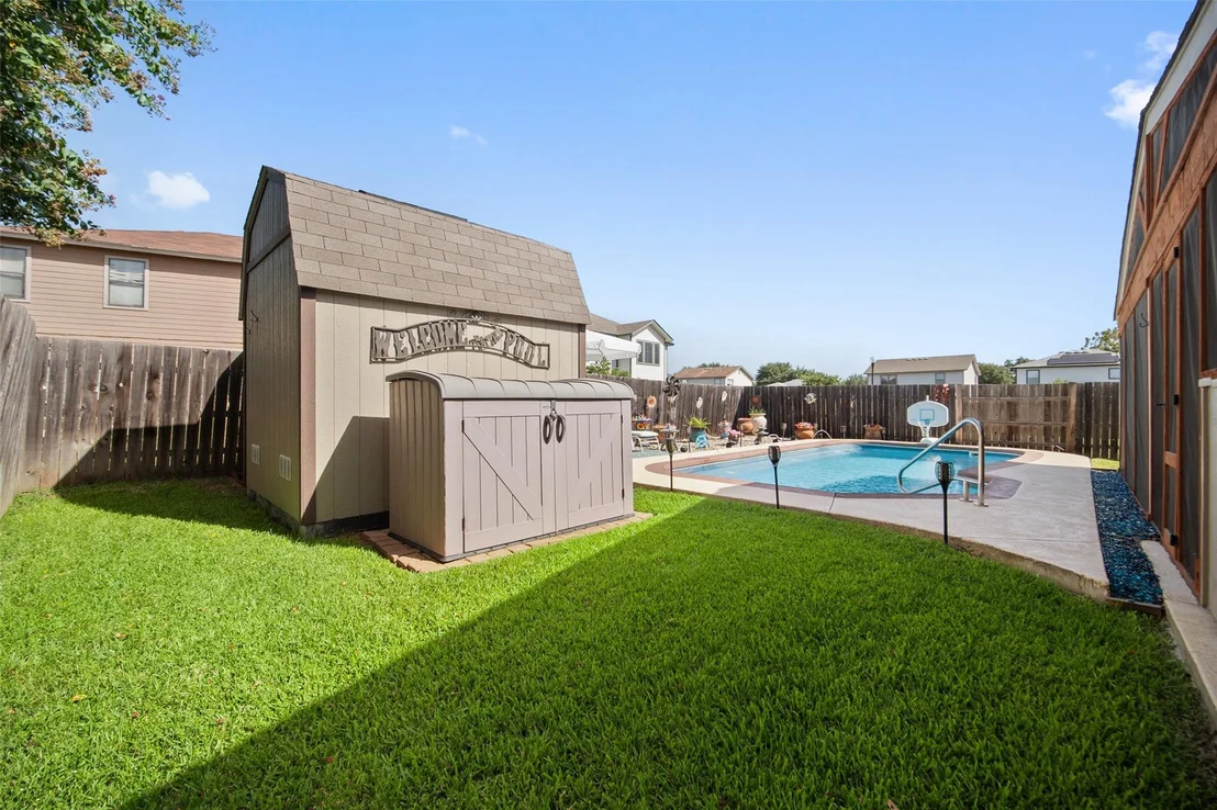 Photo of 5504 Alomar CV