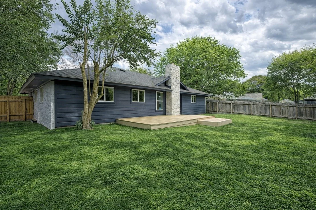 Photo of 9801 Oak Hollow DR