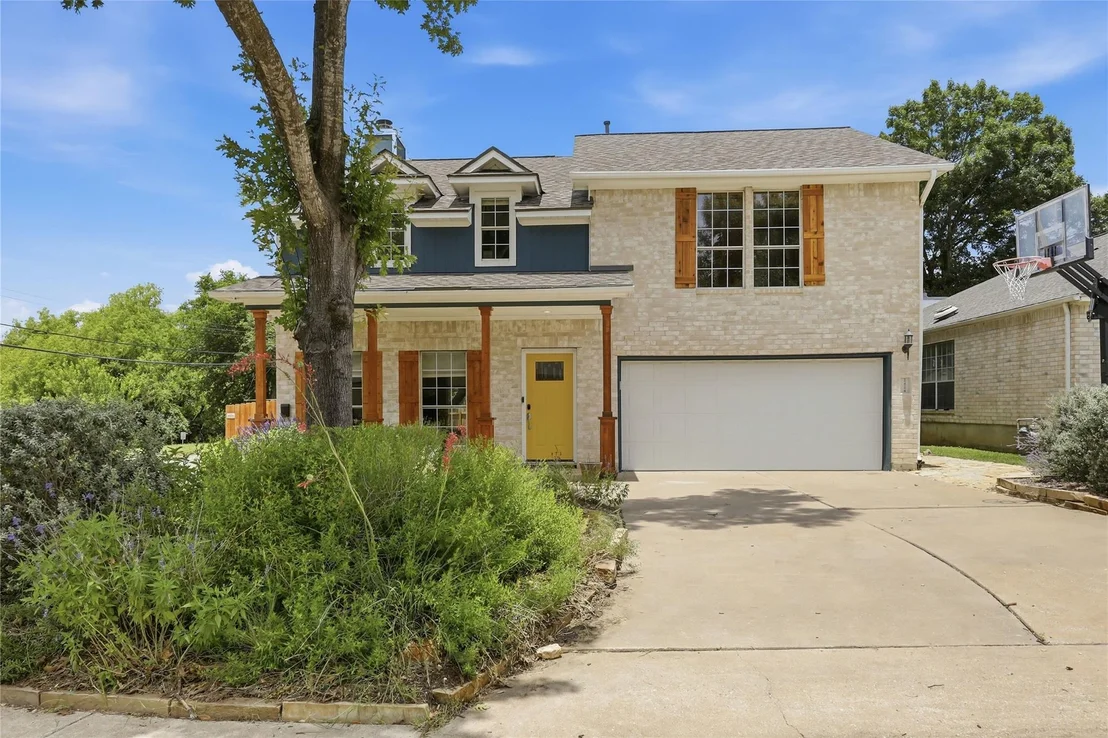 Photo of 2424 Roundabout LN
