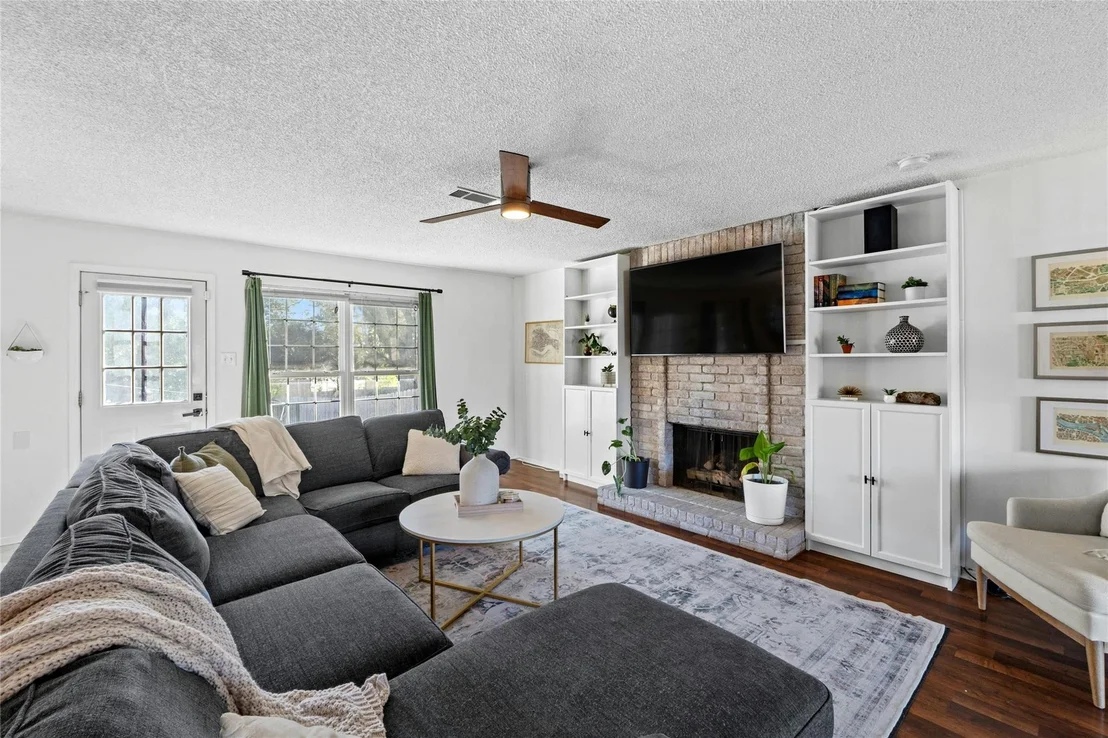 Photo of 1010 Huntridge DR