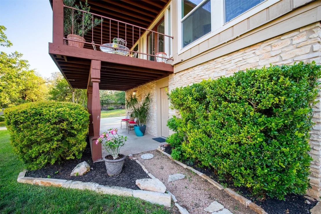 Photo of 5504 Lands End ST