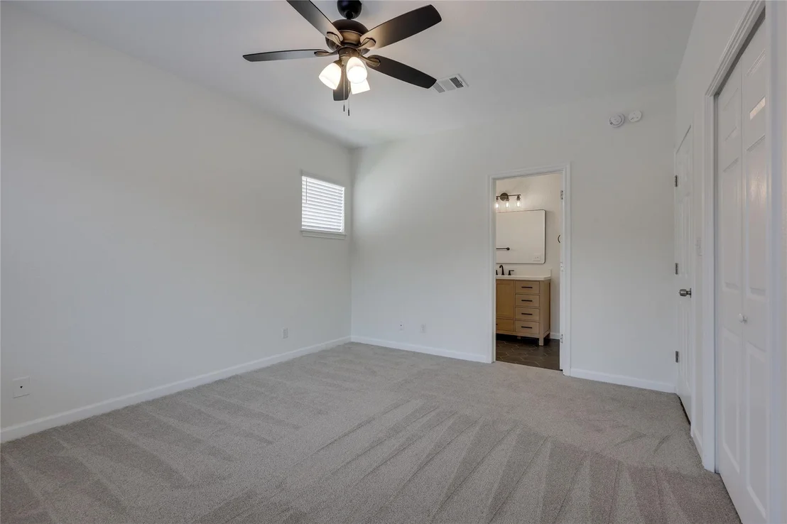 Photo of Unit 105 at 7501 Shadowridge Run