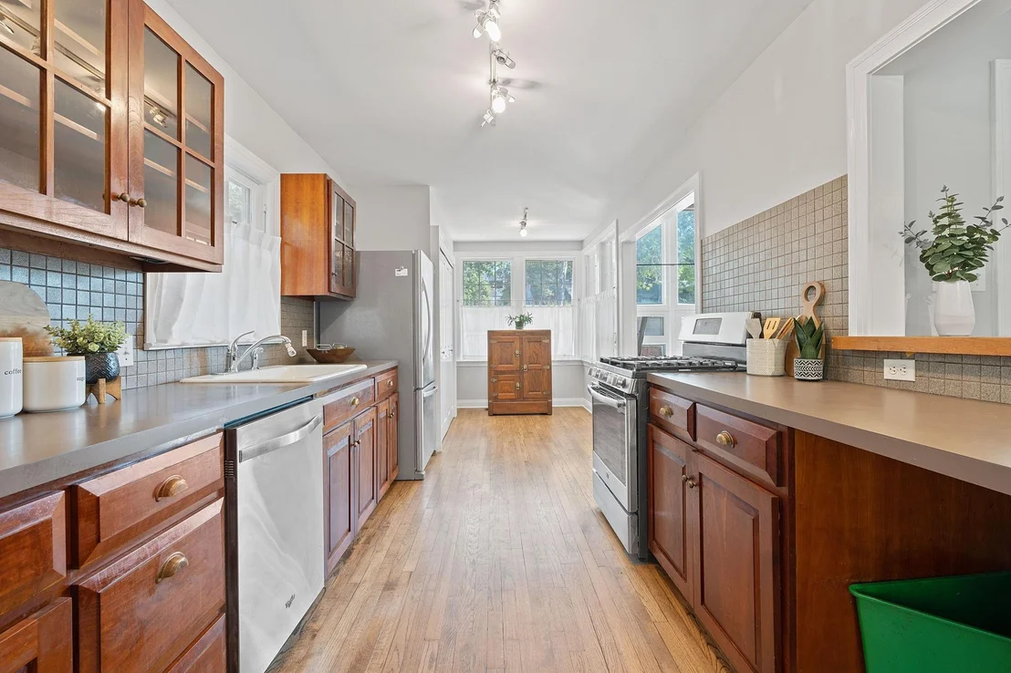 Photo of 2405 Forest Ave