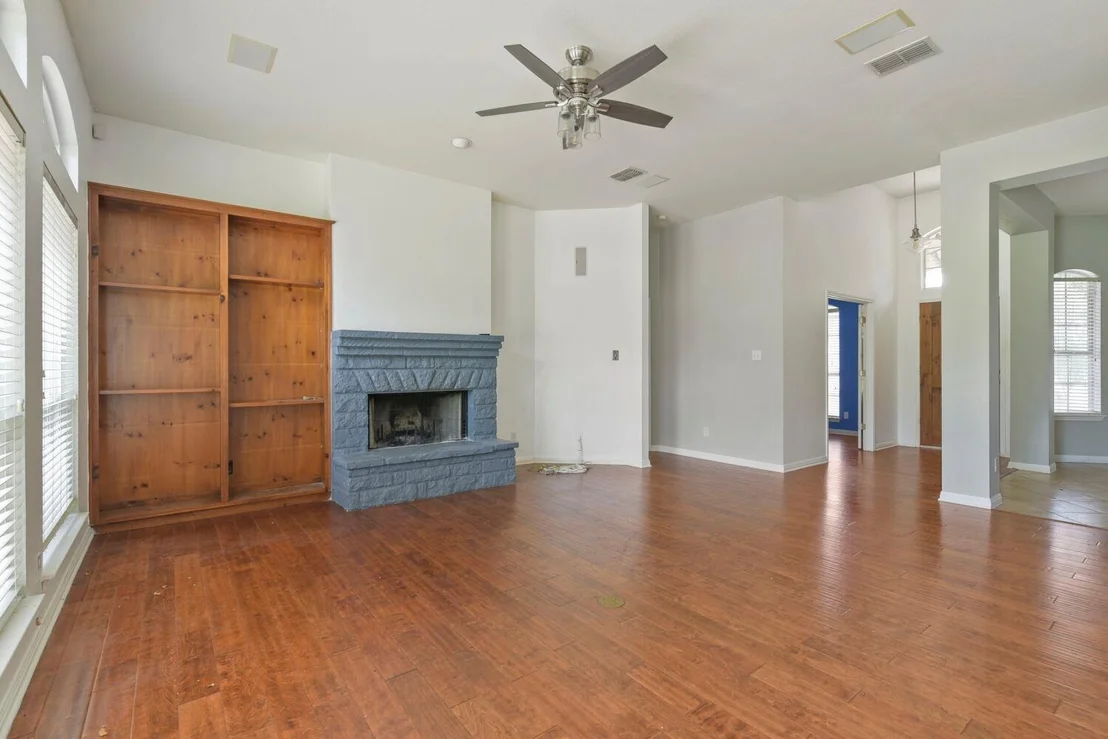 Photo of 330 Humphrey DR