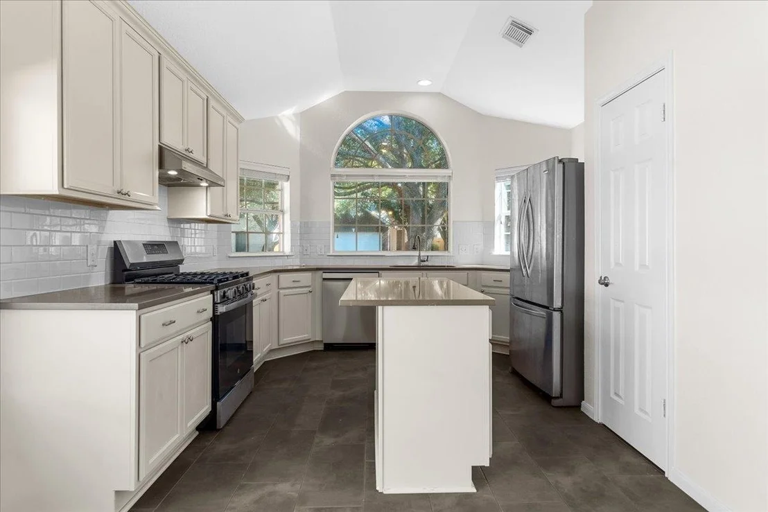 Photo of 13553 Anarosa LOOP