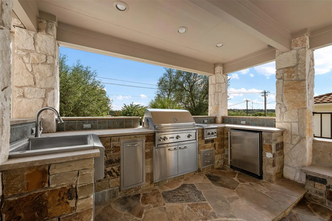 Photo of 15205 Spillman Ranch LOOP