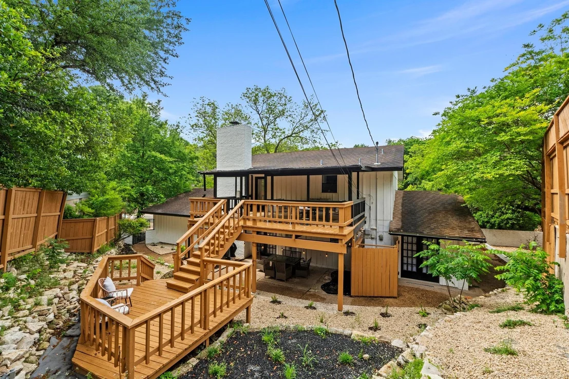 Photo of 3520 Highland View DR