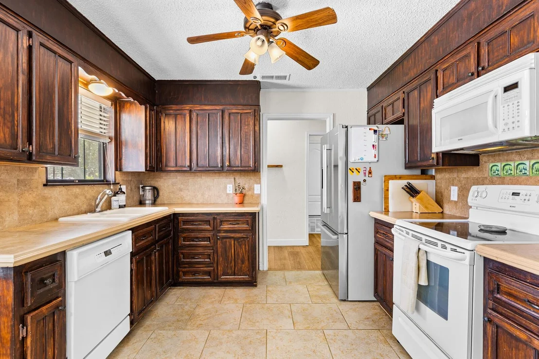 Photo of 1706 Lynx CIR