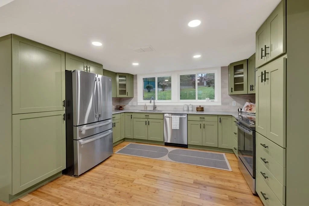 Photo of 810 N Loop ST
