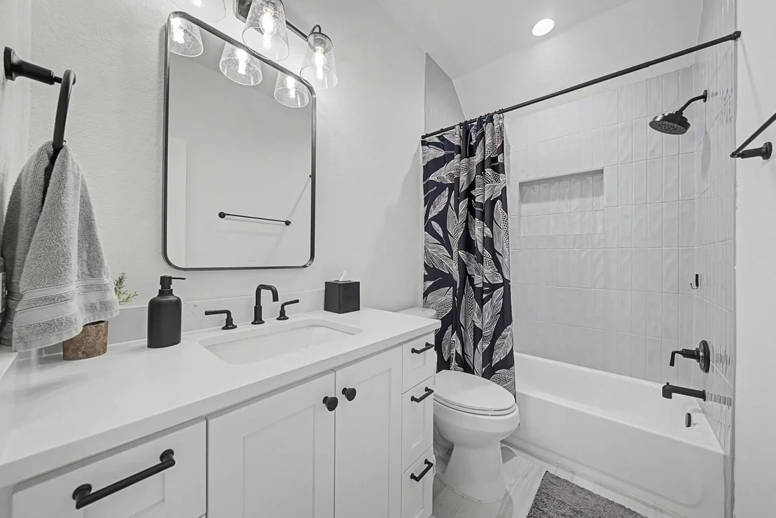 Photo of 18520 Dewitt PL