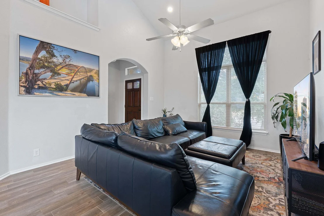 Photo of 579 Dragon Ridge RD