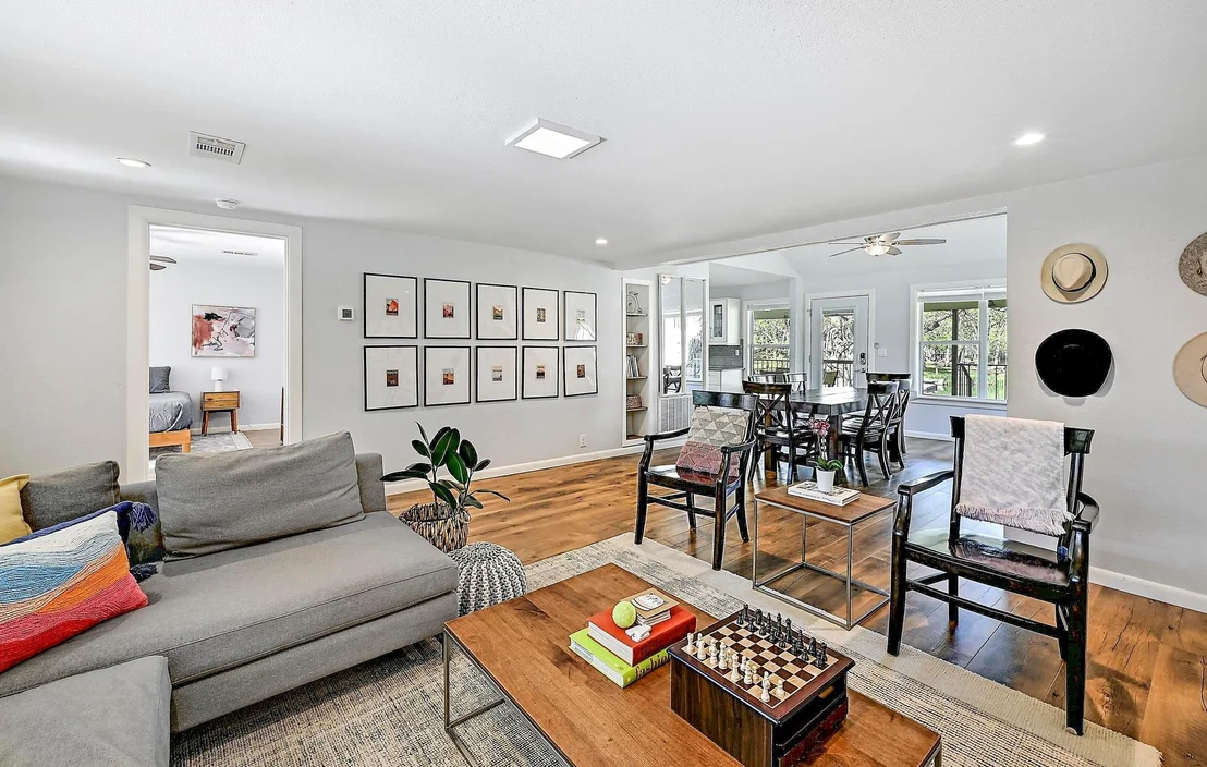 Photo of 1318 Contour DR