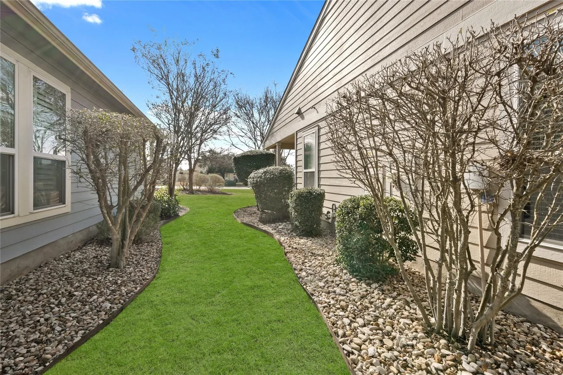 Photo of 113 Hampton CIR