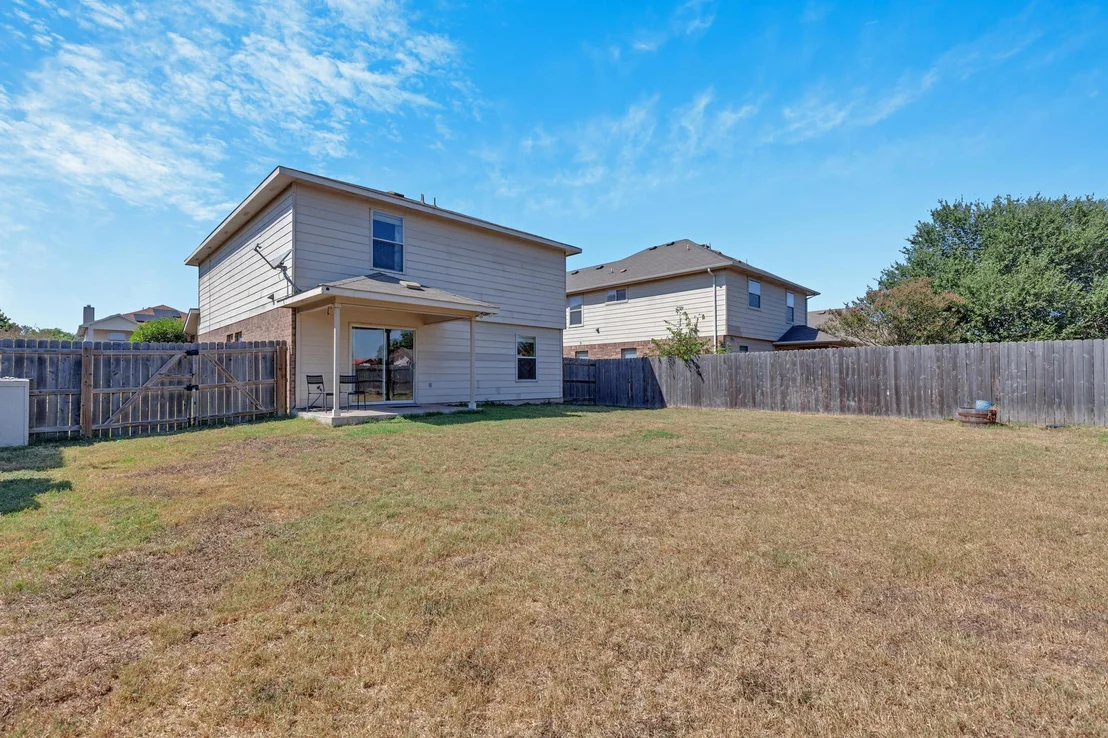 Photo of 111 S Creekbend DR