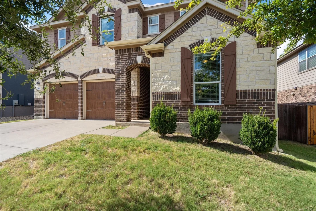 Photo of 310 White River DR