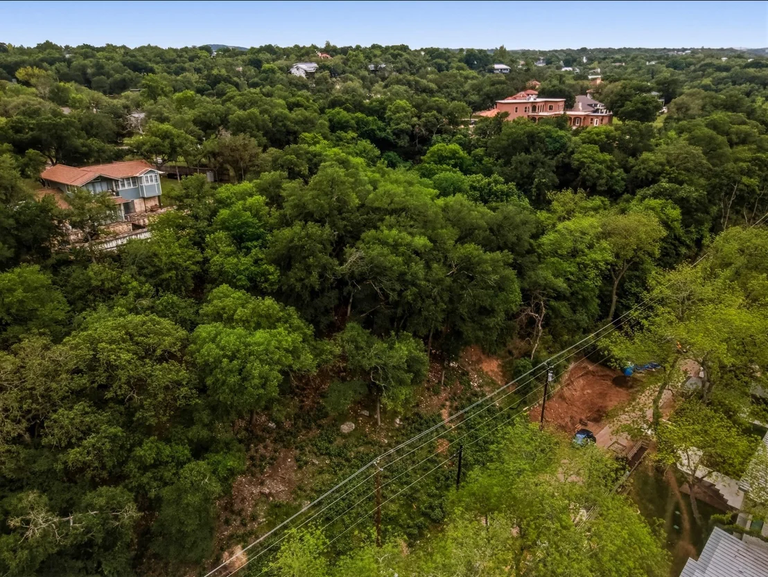 Photo of 2803 Edgewater DR