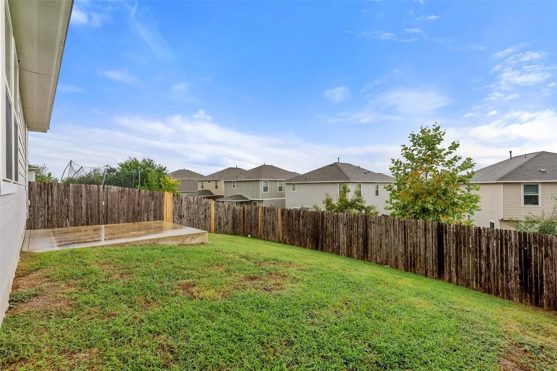 Photo of 557 Twisted Oaks LN